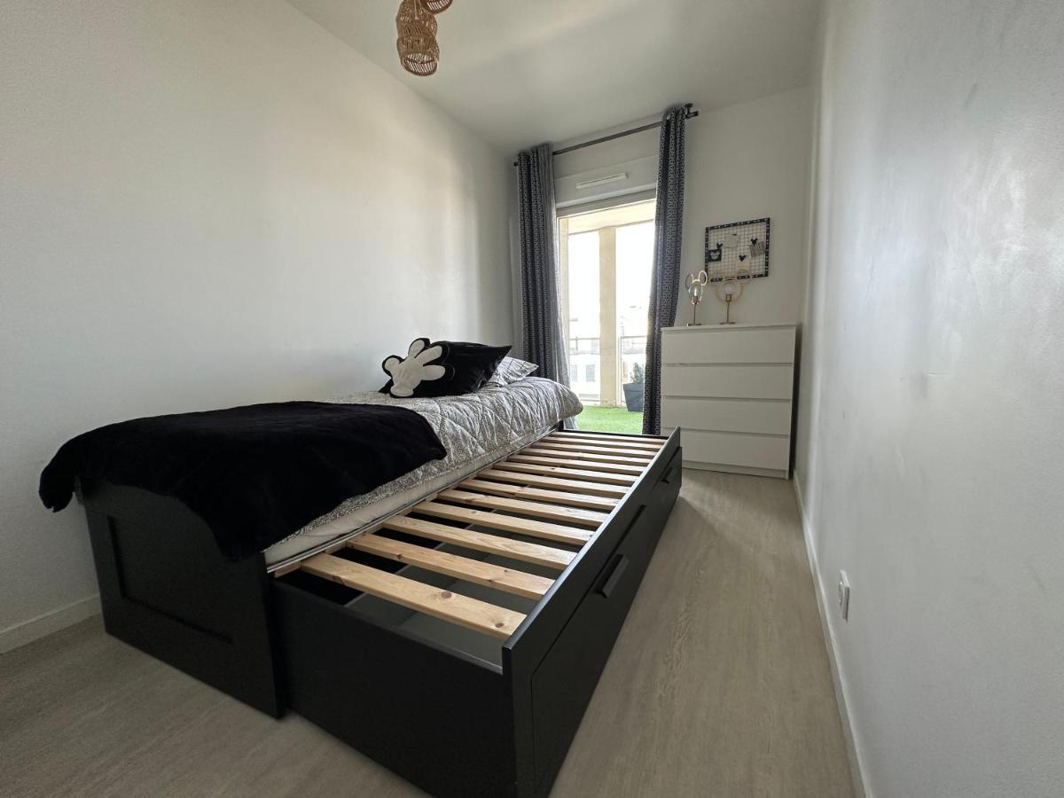 Loggia Dream Jacuzzi Apartment Montevrain Bagian luar foto